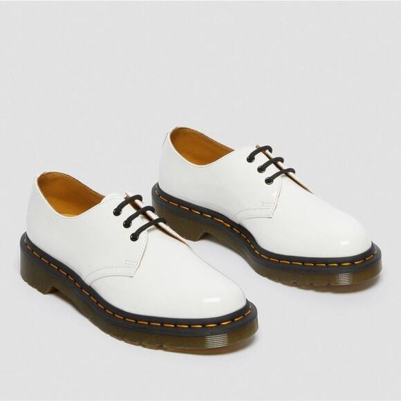 Dr. MARTENS 91461 WOMEN'S White PATENT LEATHER OXFORD SHOES size 10 - Picture 1 of 11
